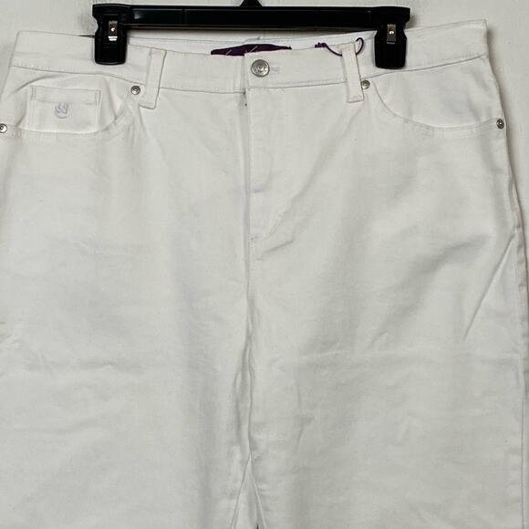 Gloria Vanderbilt Amanda White Slimming Straight Leg Jeans Size 16 Petite NWT - Picture 2 of 7